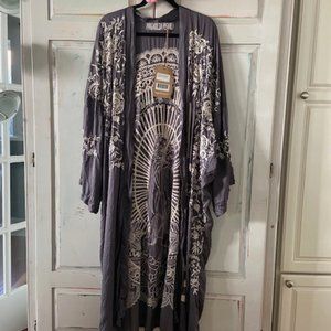 Magnolia Pearl Blessed Applique Kimono Midnight